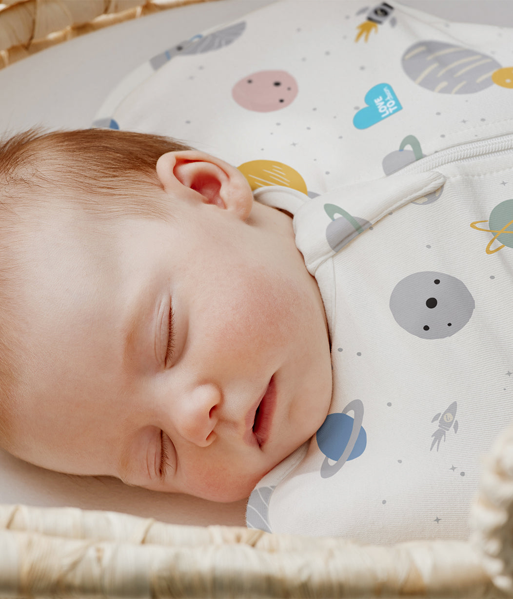 Swaddle Up™ Lite Space Print White