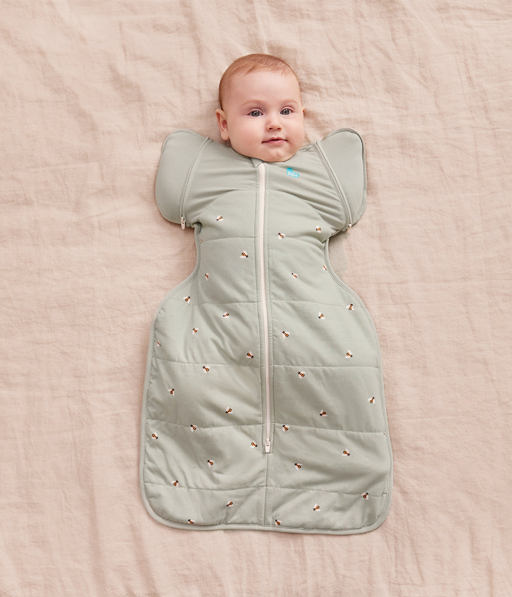 Swaddle Up™ Transition Bag 2.5 TOG Cotton Olive Bees – Love to